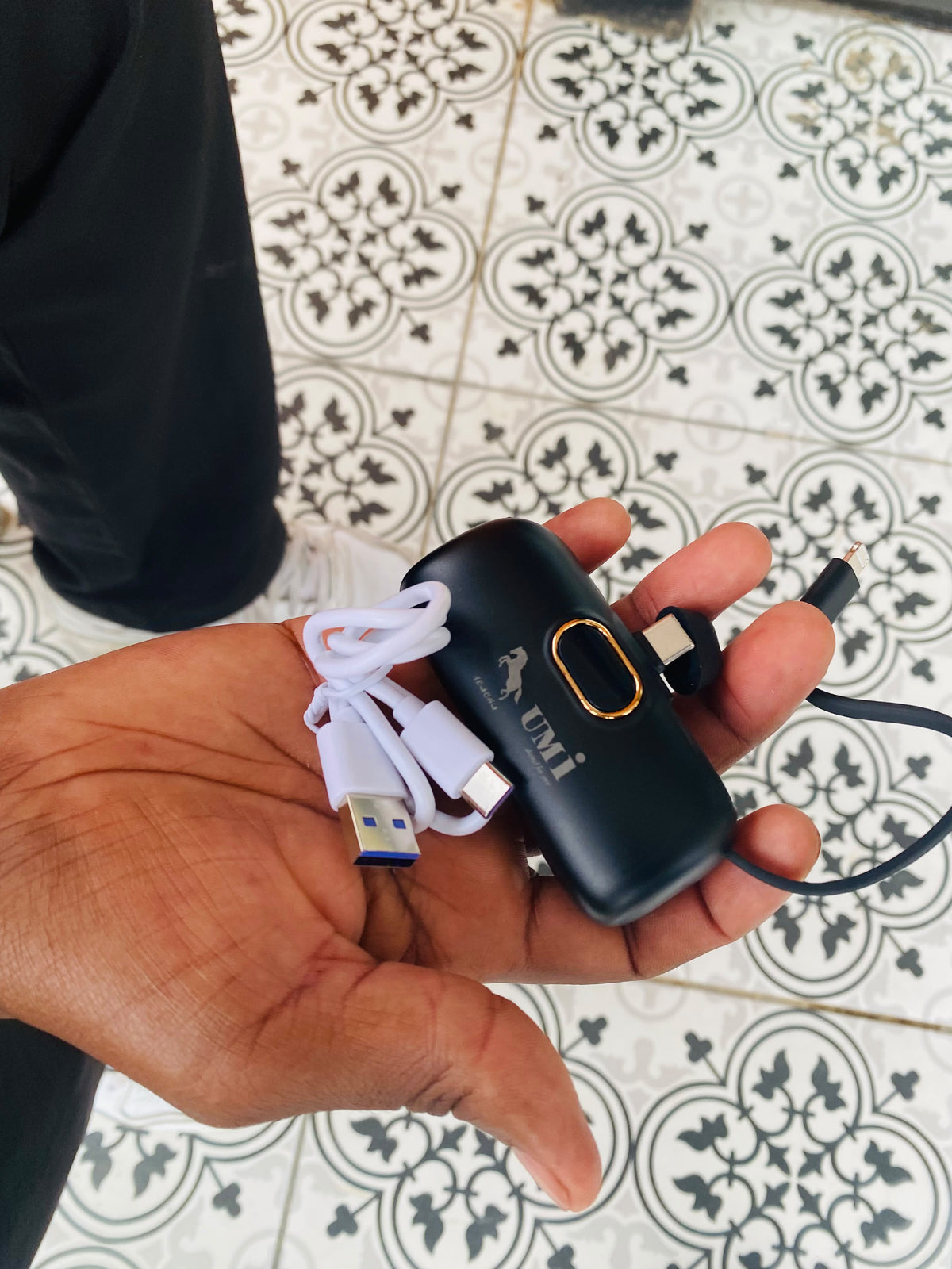 3,000mAh Portable Power Bank – Type-C & Lightning